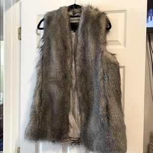 BR faux fur vest with pockets